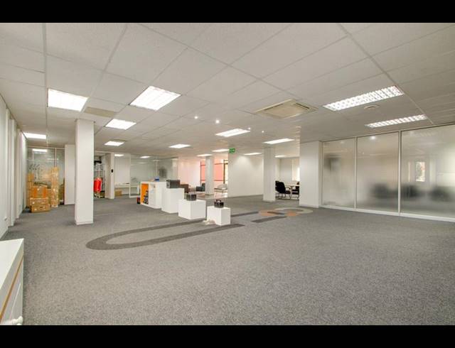 BUSINESS PROPERTY TO RENT IN SANDOWN